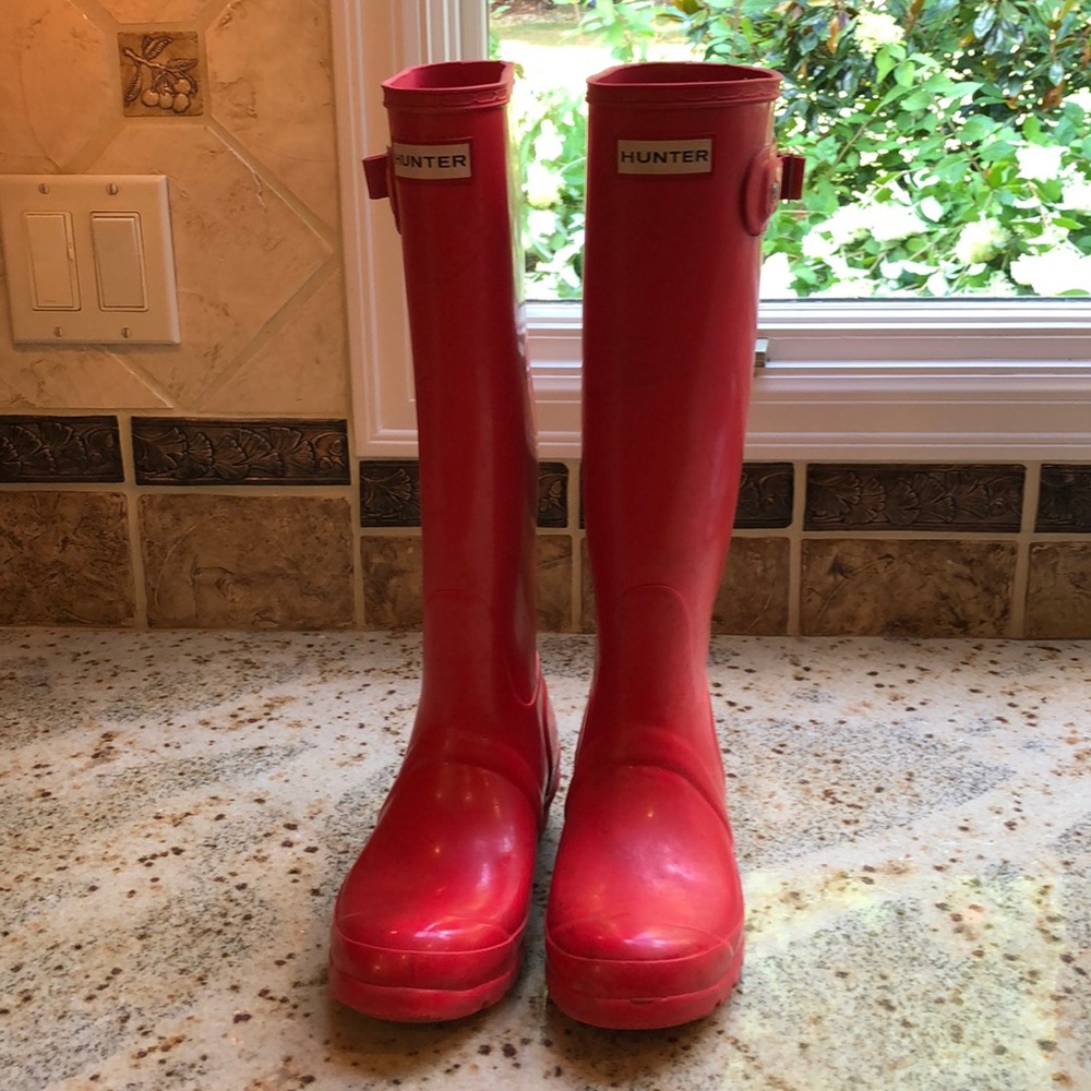 US size 6 hunter boots (red/coral)